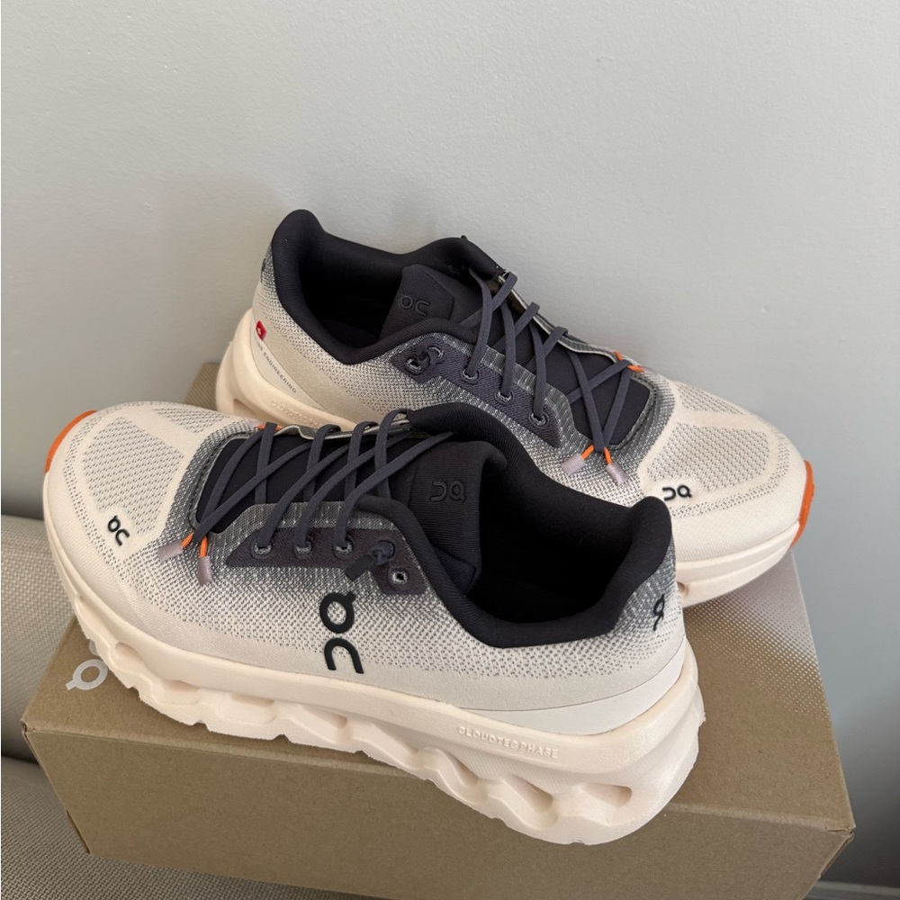 On Running Cloudtilt Sneakers Iron|Dew